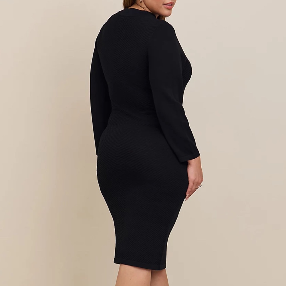 TORRID Bodycon Sweater Dress with Grommet Detail BNWT - Picture 7 of 10